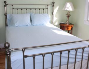 Queen-Bed-Sheet-Set | Cape Cod Linen Rentals | The Furies