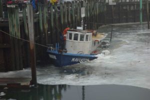 Naviator-Sinking,-January-2015,-Wellfleet-Harbor,-Cape-Cod,-Ma